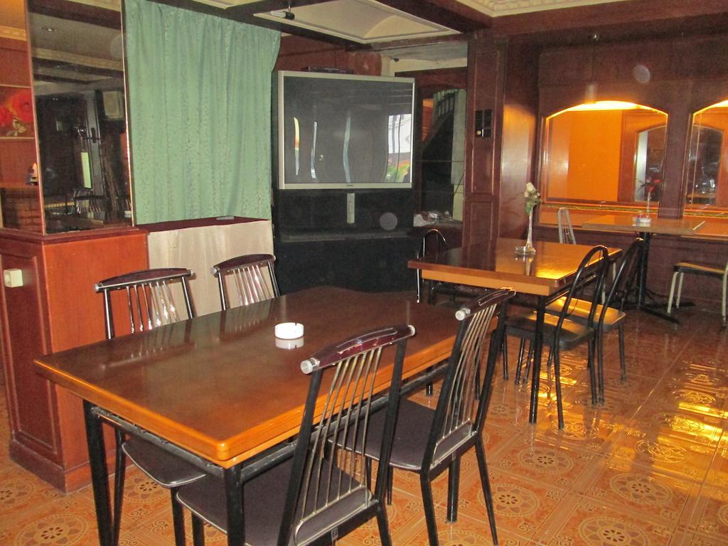 Hotel Istana Makassar Eksteriør billede