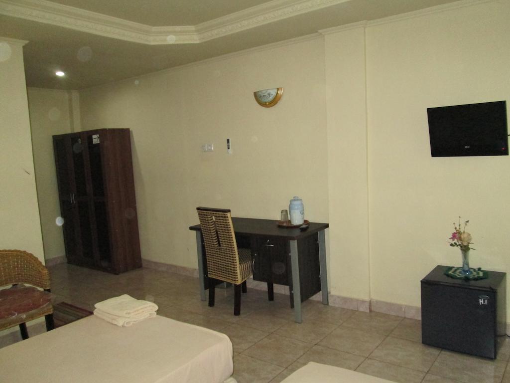 Hotel Istana Makassar Værelse billede