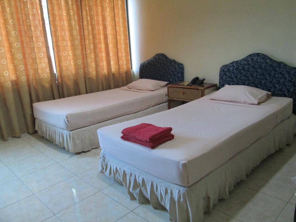Hotel Istana Makassar Værelse billede