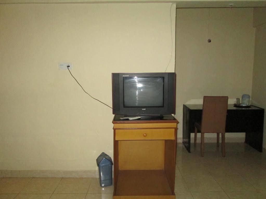Hotel Istana Makassar Eksteriør billede